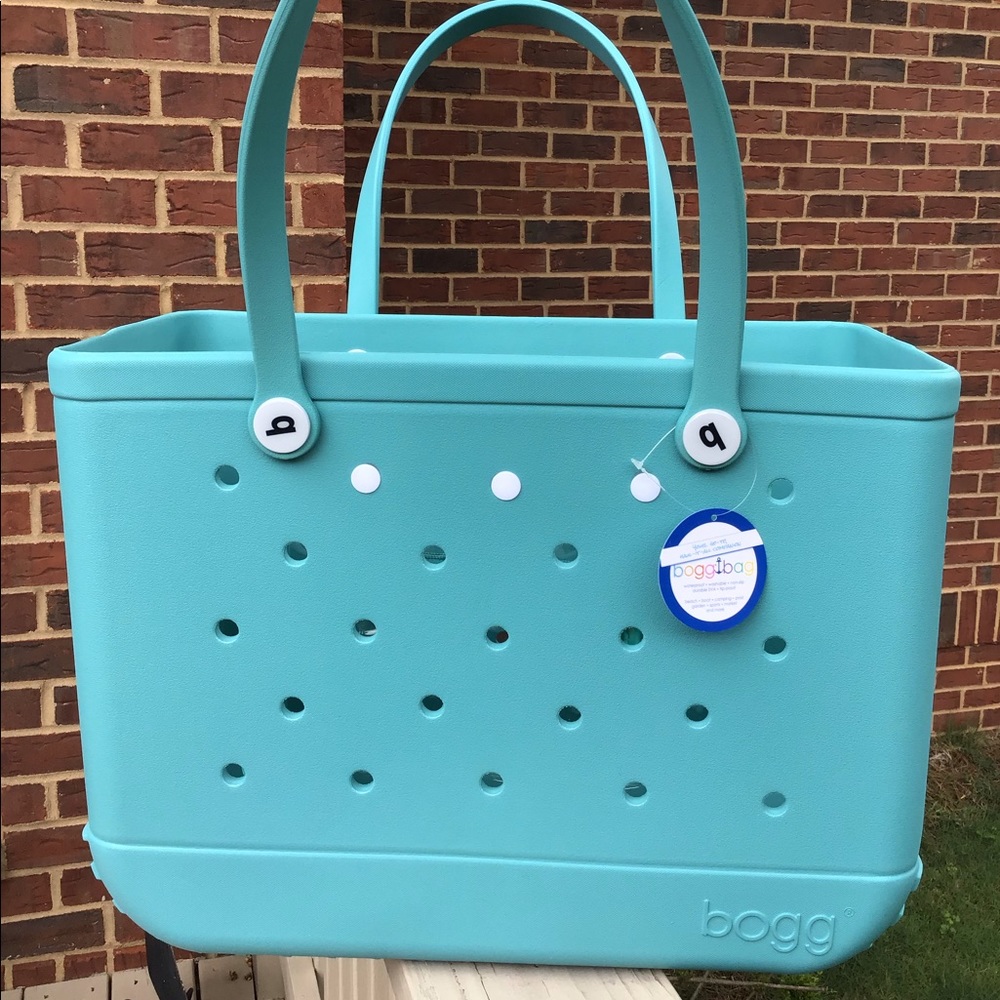 Turquoise and Caicos LARGE BOGG BAG NWT